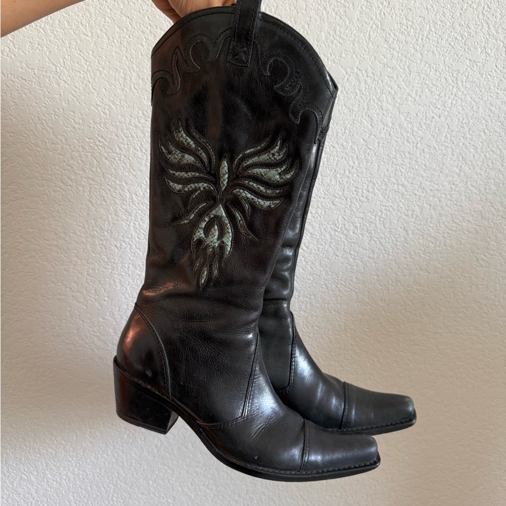Black Leather Heeled Boots with Embroidered Design
